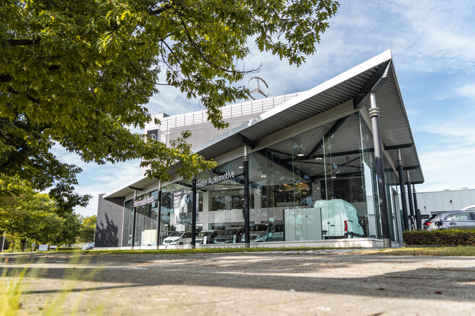 Hedin hengelt vier Antwerpse dealers binnen FLEET.be