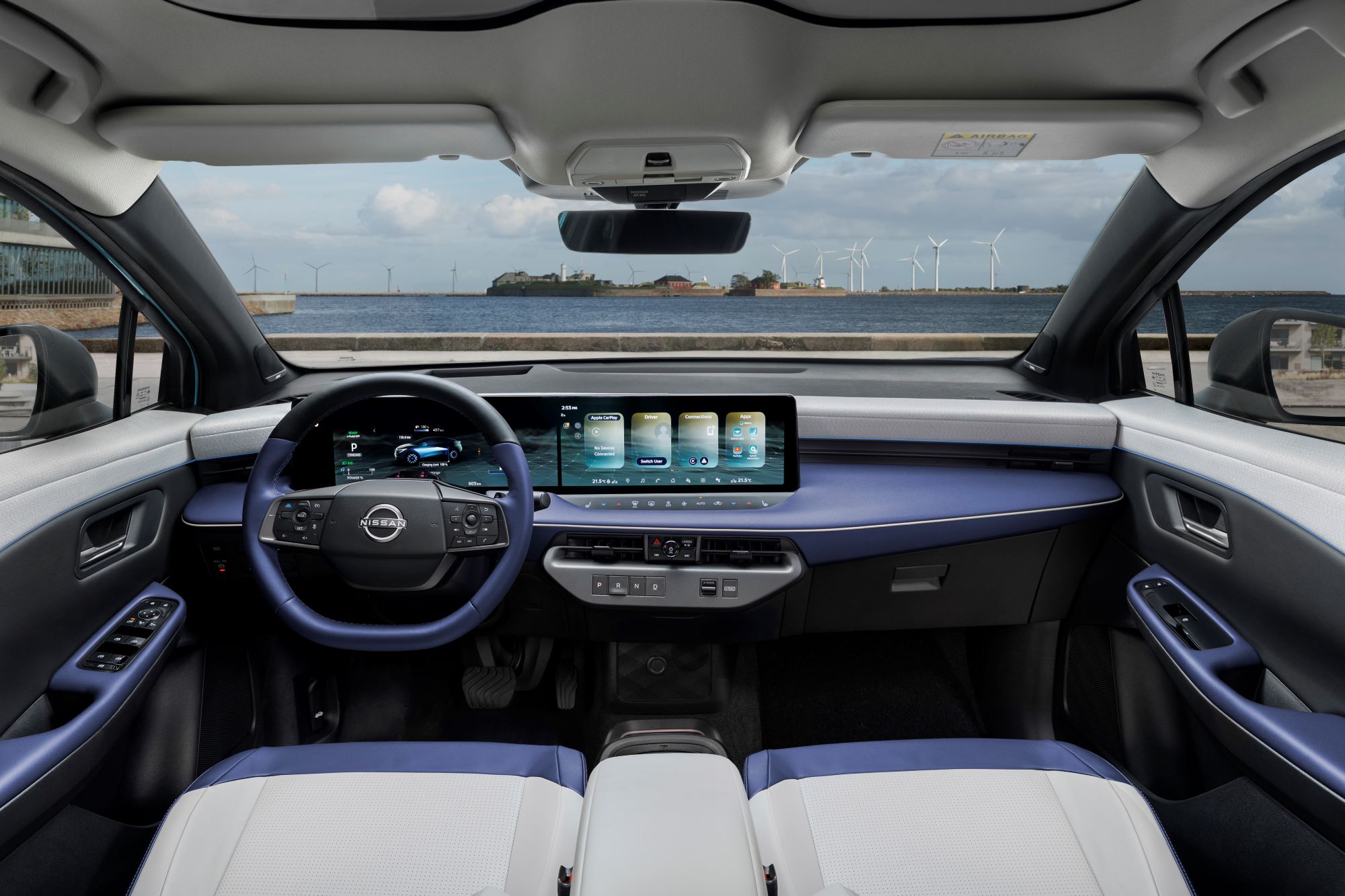 Nissan LEAF 2025 press interior